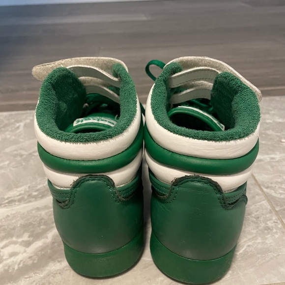 Reebok youth classic freestyle high tops size 6 - Picture 4 of 5